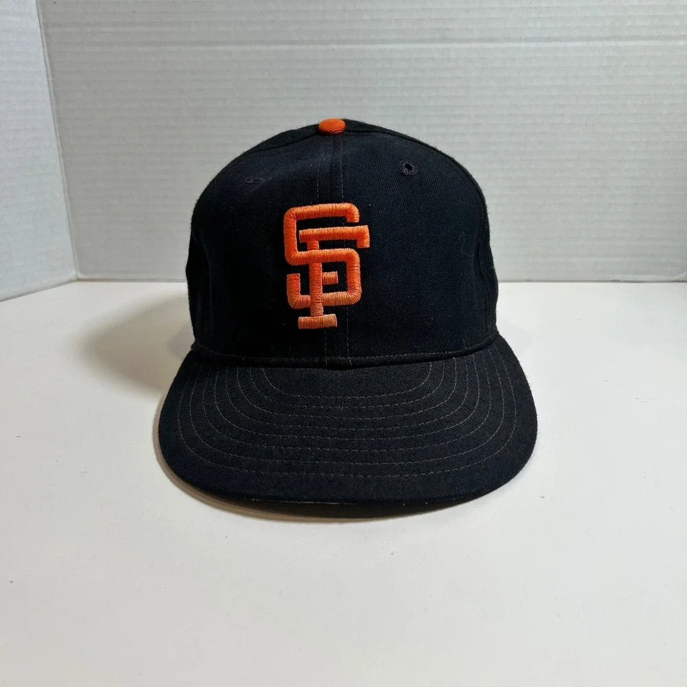 Vintage New Era Hat Black San Francisco Giants 7 3/8 MLB Pro Model Made in USA